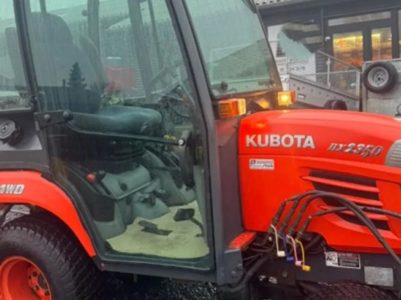 Billede 5 - Kubota B2650 HST / med vinterudstyr & lave timer