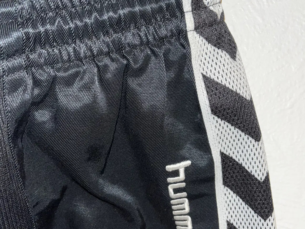 Billede 2 - Hummel fodboldknickers str. 152.