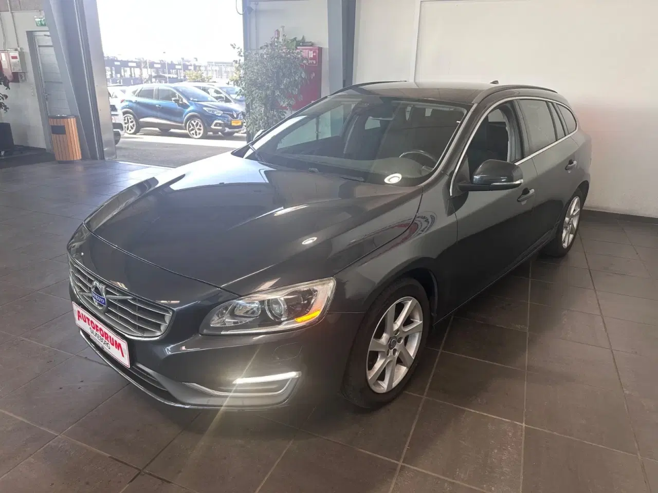 Billede 3 - Volvo V60 2,0 D3 136 Momentum