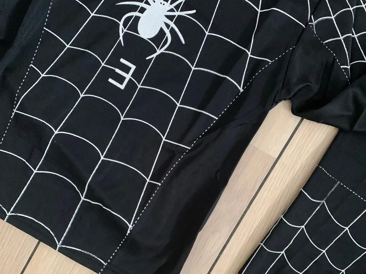 Billede 3 - Spiderman NY kostume dragt str 116 udklædningstøj 