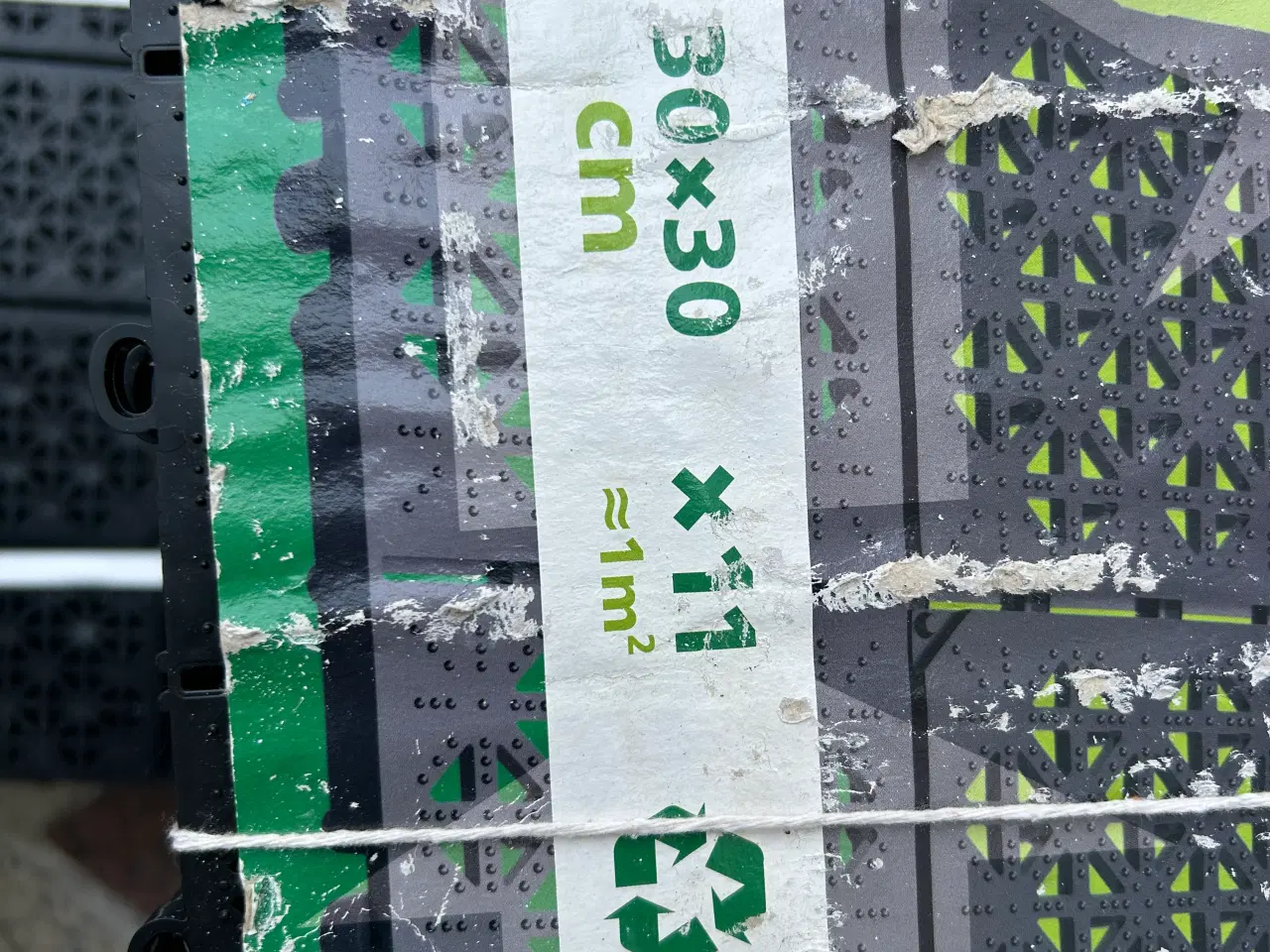 Billede 2 - Ny/ ubrugt plastik gulvfliser 4,4 kvm