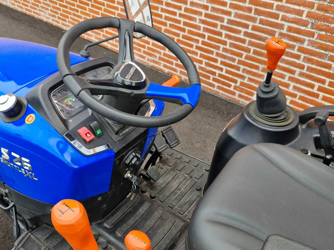Billede 9 - Ny Solis 26 ShuttleXL 9+9 Traktor + DEMO vogn