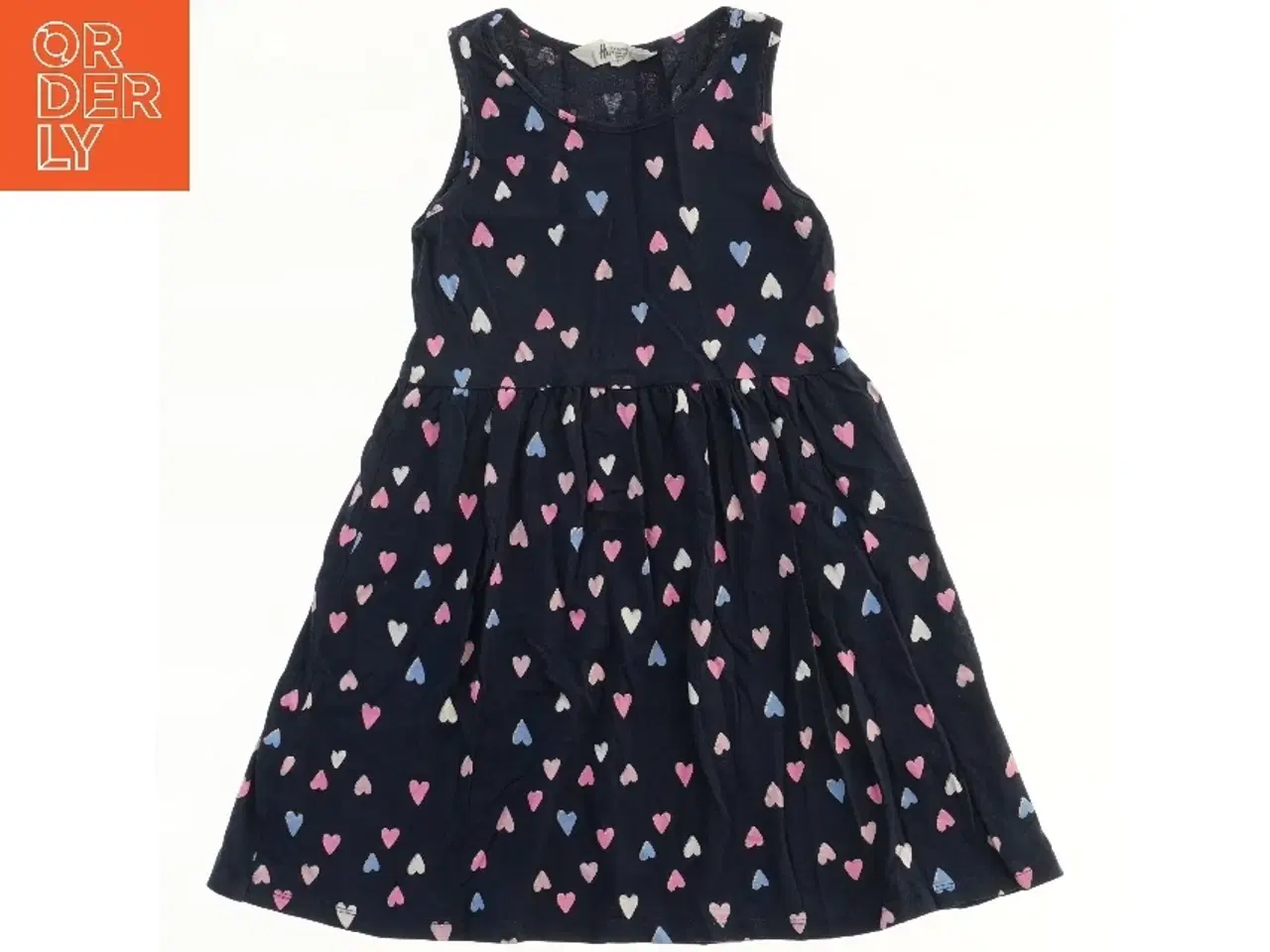 Billede 2 - Børnekjole med hjertermønster fra H&M (str. 122)