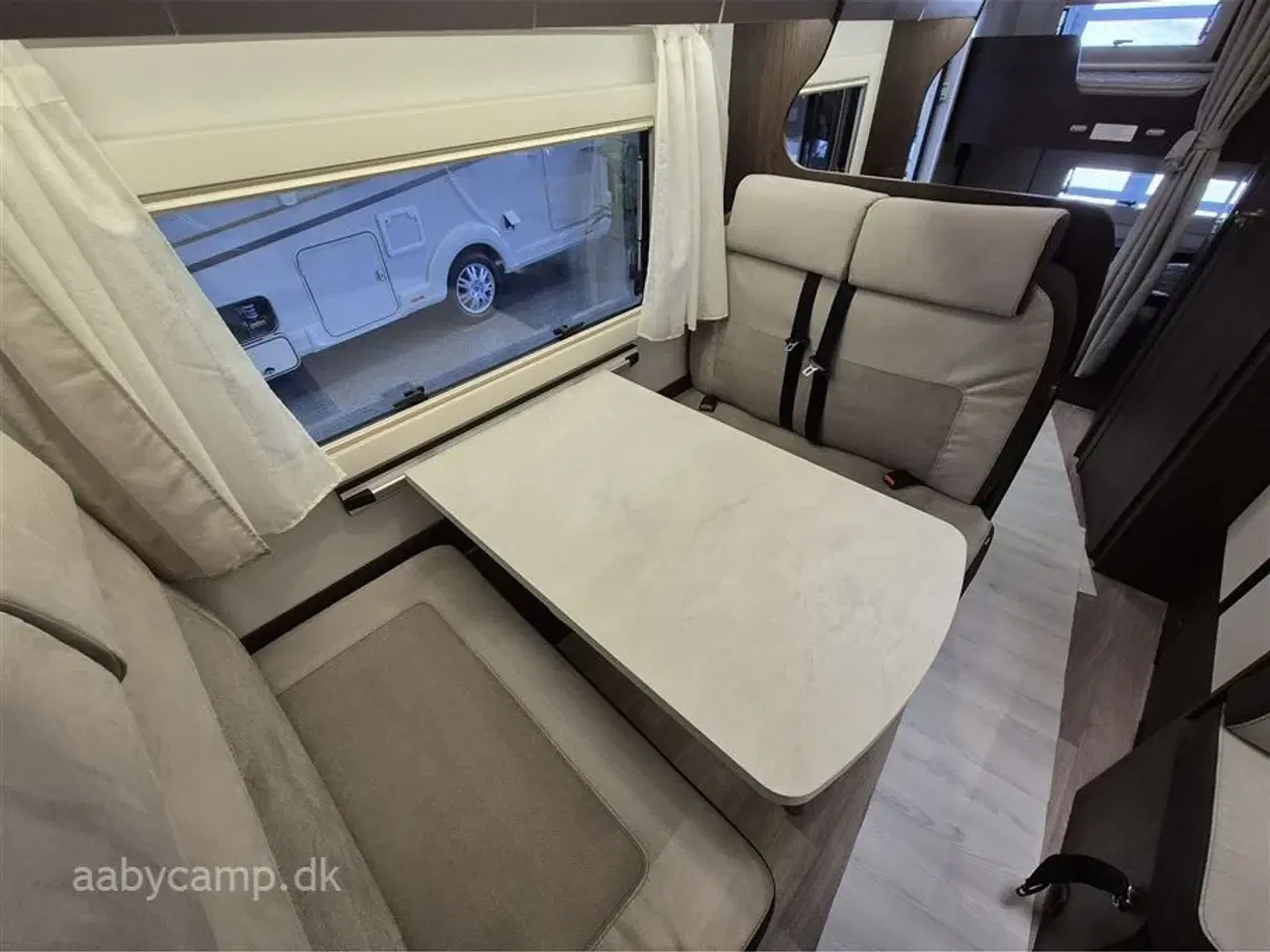 Billede 11 - 2021 - Benimar Sport 323 NK   Den Perfekte Familie camper. NK pakke. automatgear. solceller. 2x lithium batteri. 2000w inverter. Bemærk kun 20,000 Km !!!!