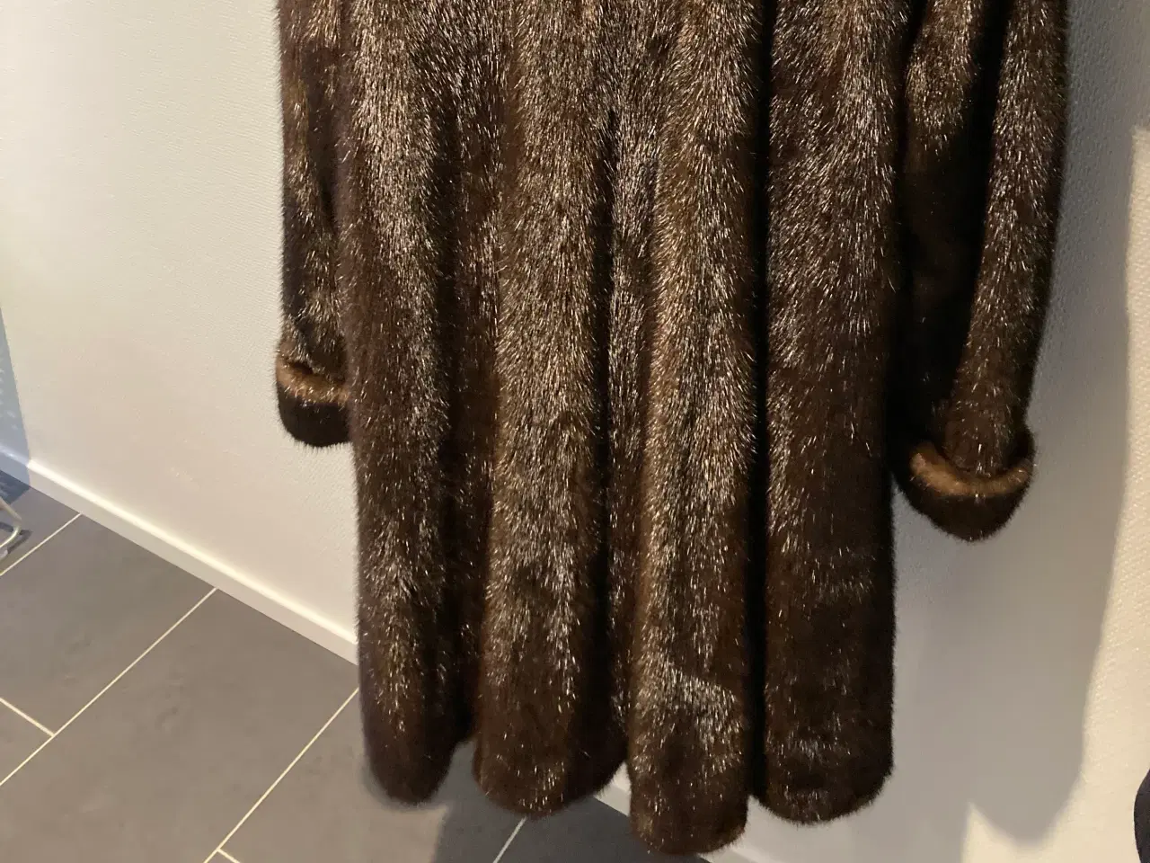 Billede 3 - Pels frakke - mink. Mahogni farvet