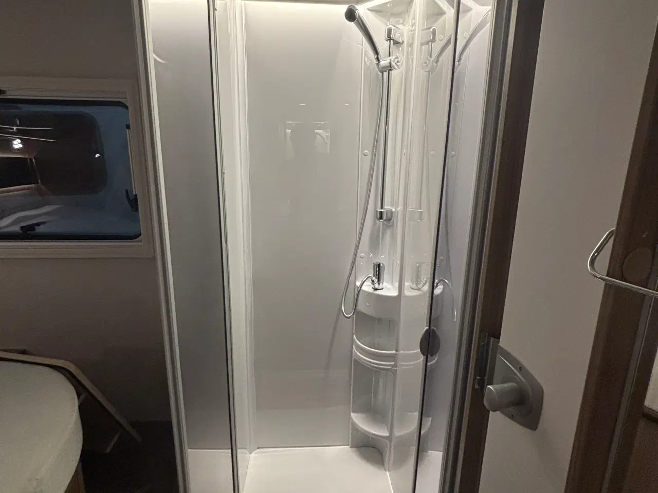 Billede 9 - Autocamper til salg - Carado I449 Edition 15