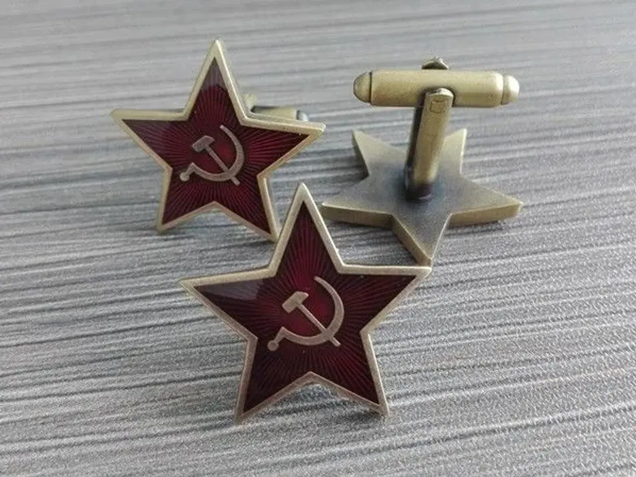 Billede 1 - USSR sæt med nål og machetknapper 