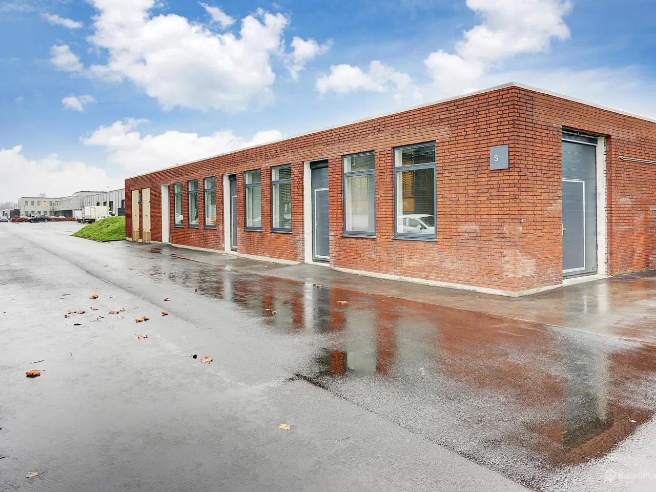 Billede 1 - Velbeliggende lagerlejemål i et eftertragtet erhvervsområde i Rødovre