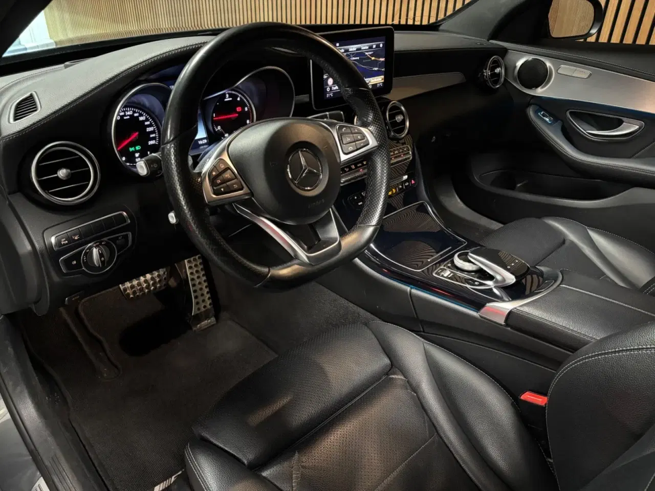 Billede 11 - Mercedes C220 d 2,2 AMG Line stc. aut.