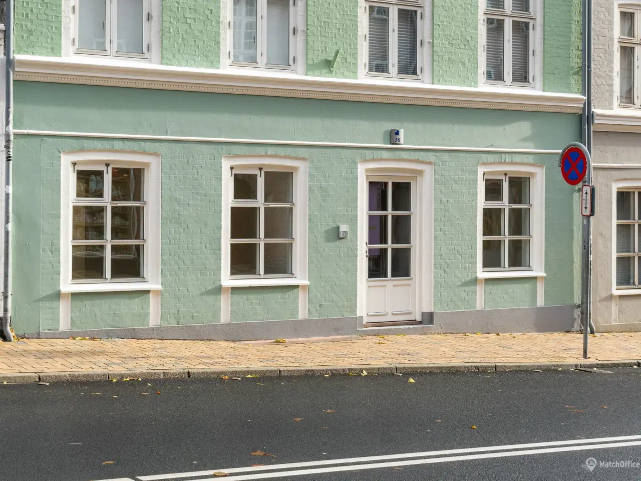 Billede 2 - Nyistandsat kontor/klinik- eller butikslokale på attraktiv gade i Odense midtby udlejes