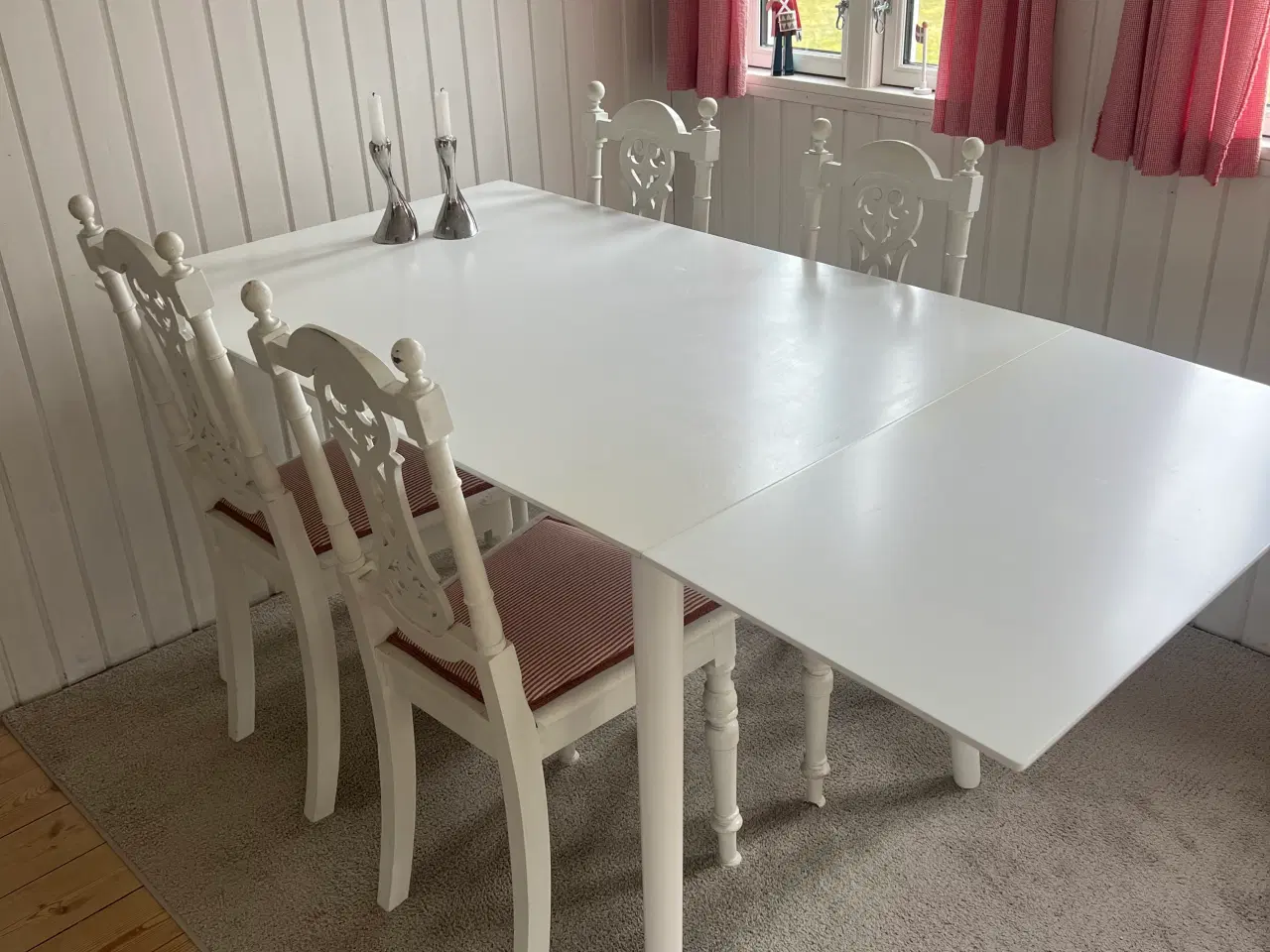 Billede 2 - Spisebord med 4 stole
