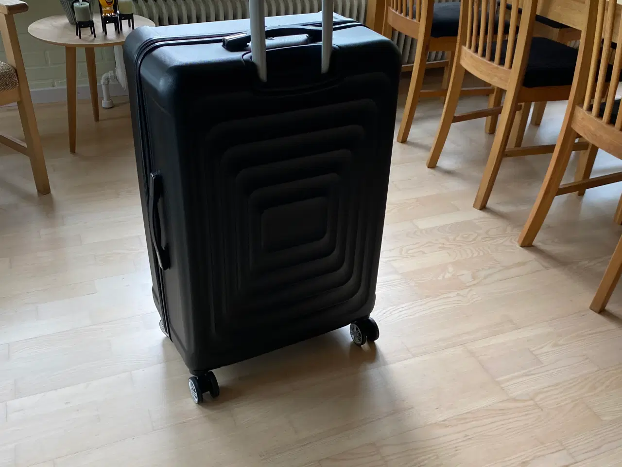 Billede 3 - Sort aluminiums kuffert