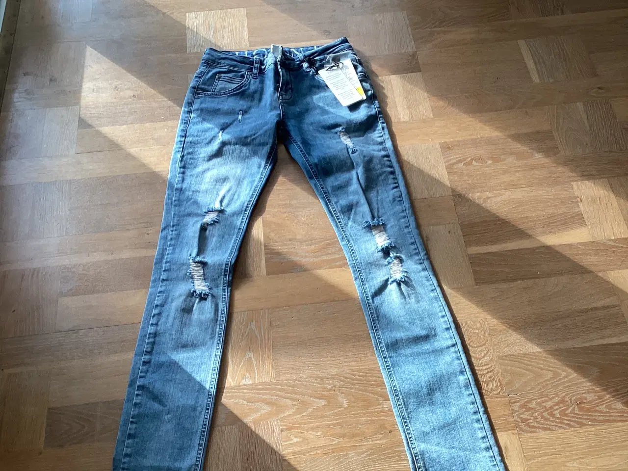 Billede 1 - Hound Drenge jeans 15 år/ 28 ,helt nye