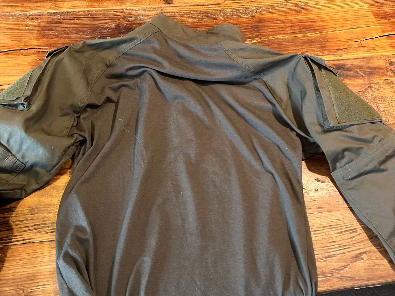 Billede 2 - Kamp - og outdoorskjorte.