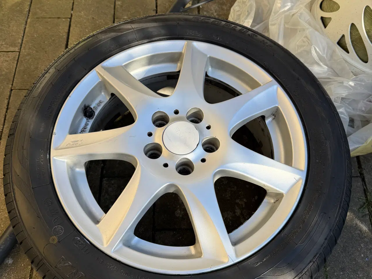 Billede 2 - Sommerdæk med fælge 