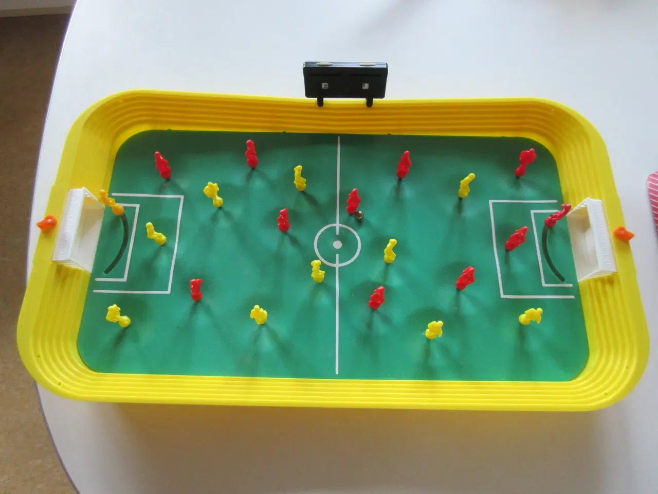 Billede 1 - Bordfodbold i plastik