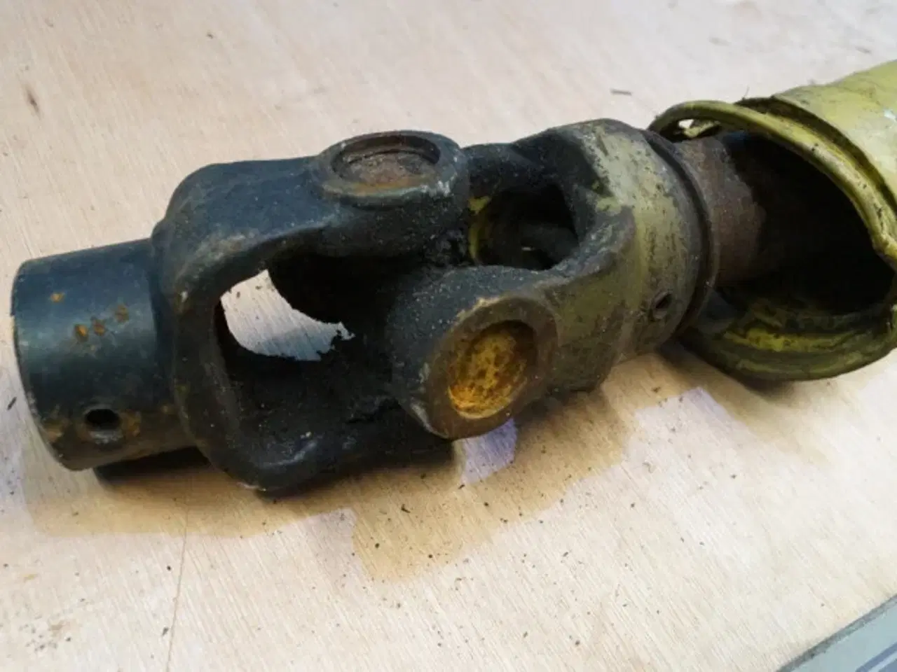 Billede 5 - John Deere 820 PTO Aksel AZ52487