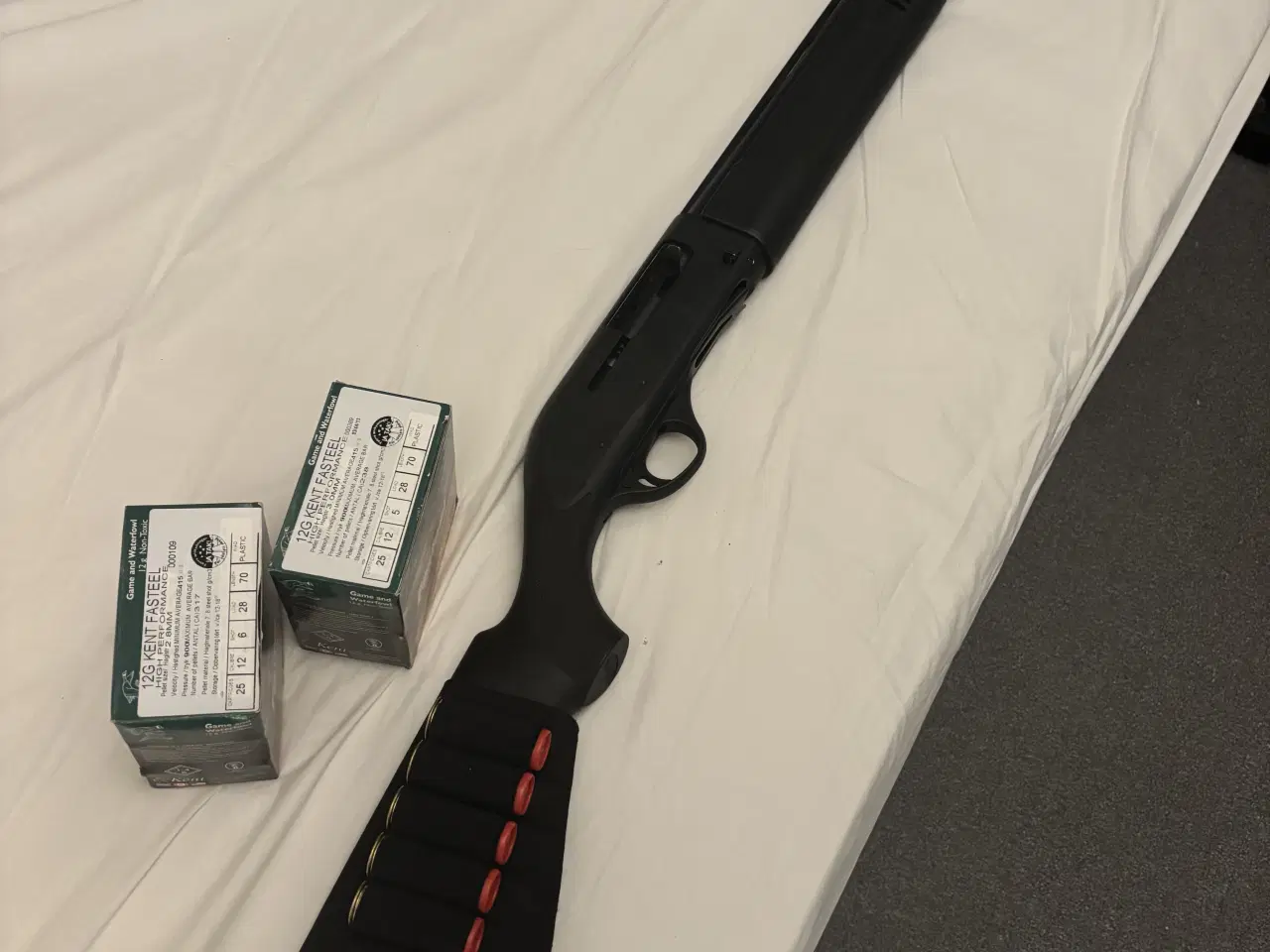 Billede 1 - Escort Magnum halv-auto