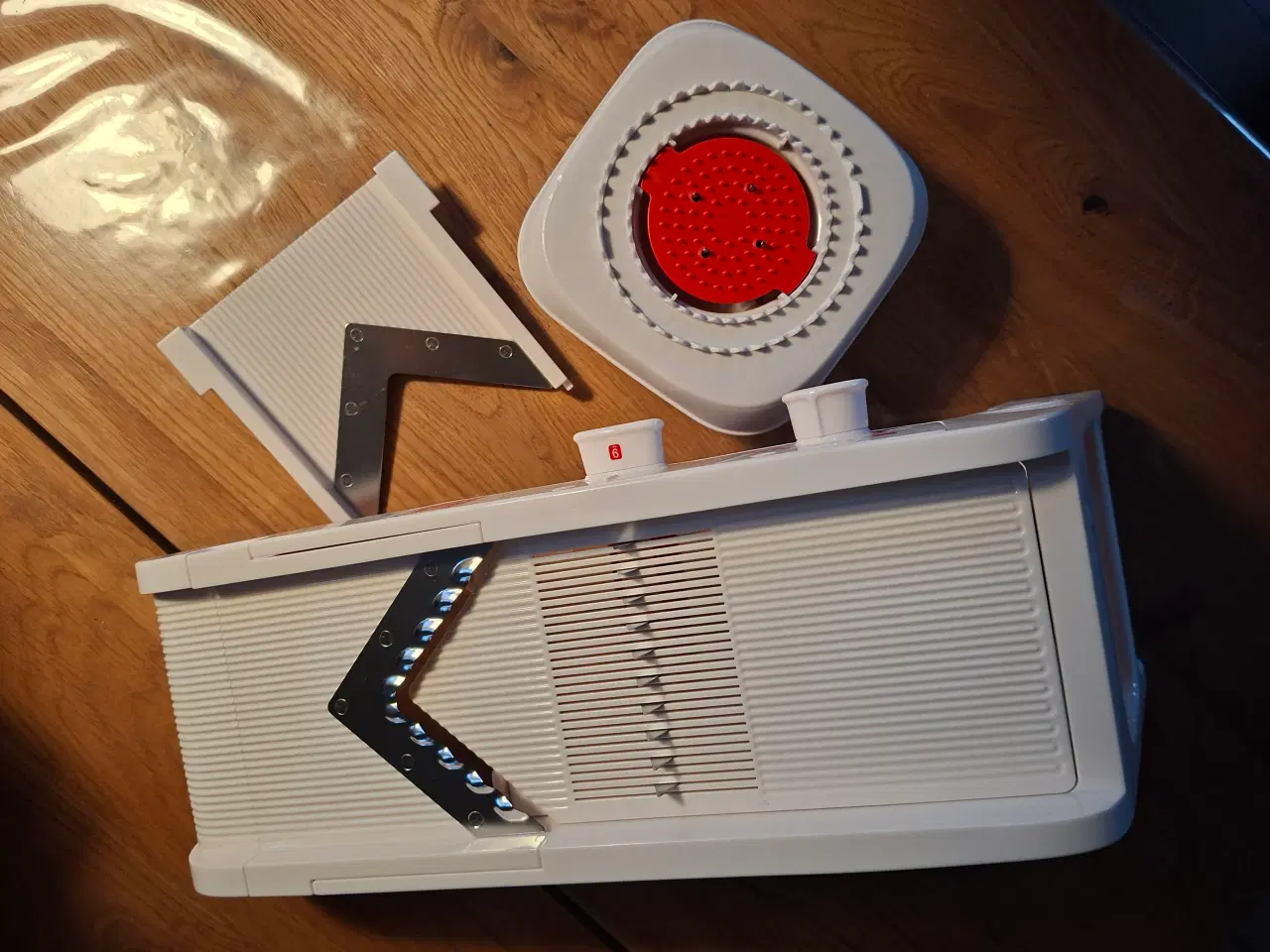 Billede 4 - Tupperware MandoChef mandolinjern 