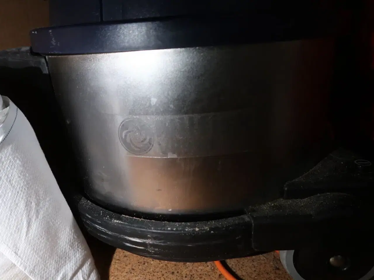 Billede 2 - Støvsuger NILFISK VP930