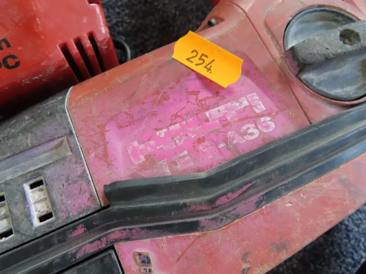 Billede 2 - Borehammer HILTI TE6 A36 og oplader