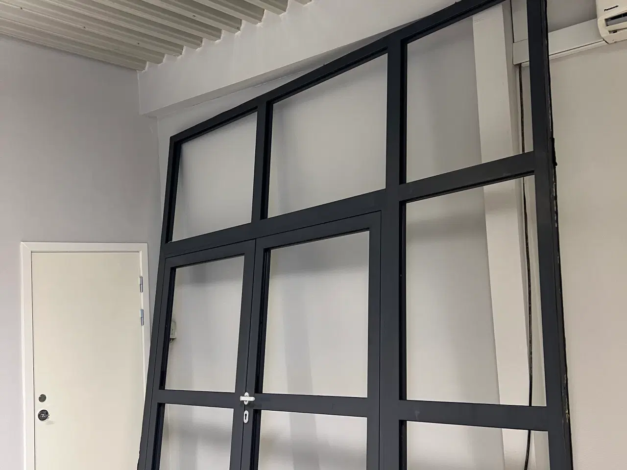 Billede 1 - Glas Facade parti (300cmx300cm) (Skaffor Blå glas)