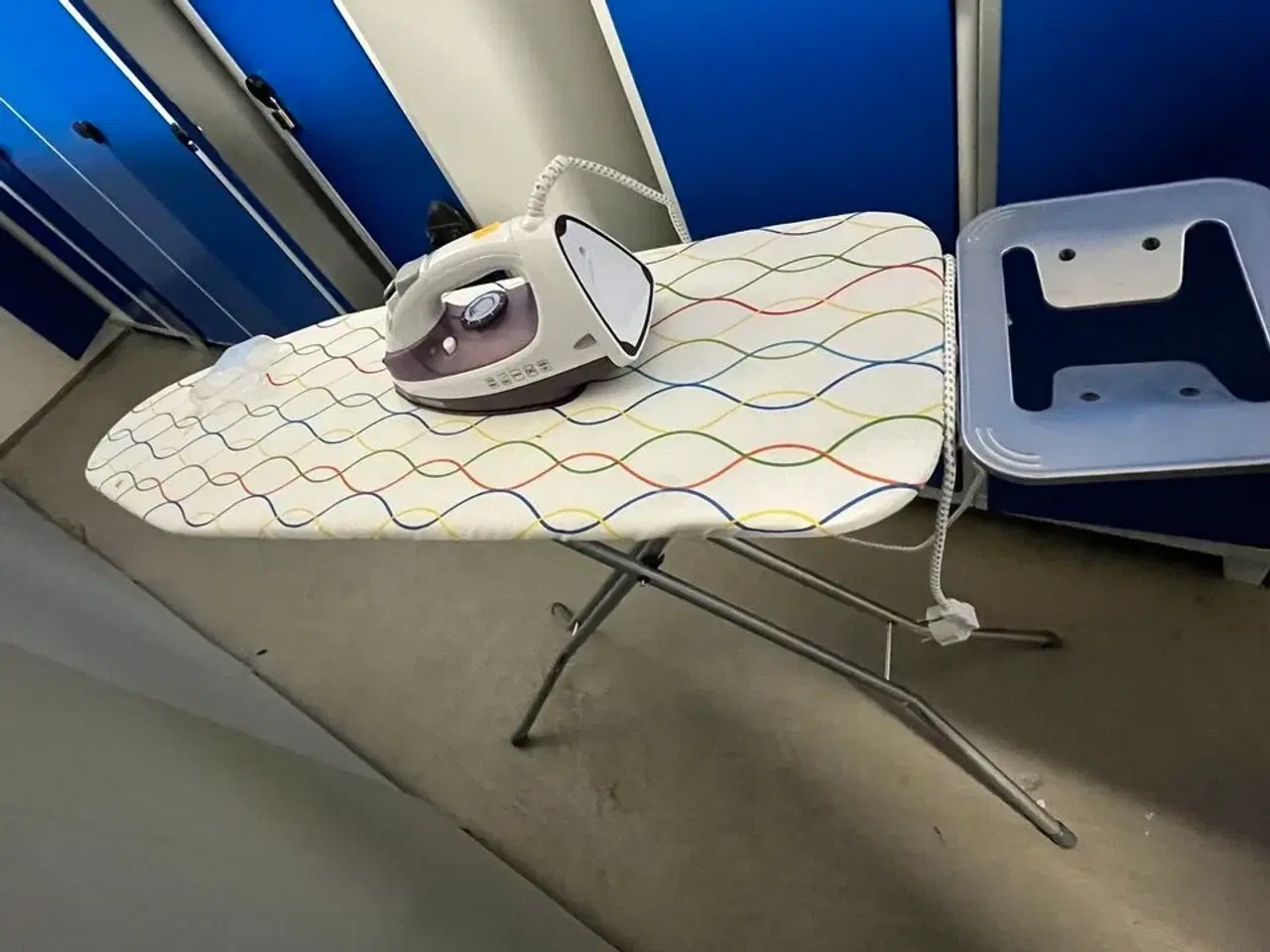 Billede 1 - Strygejern SEVERIN og Strygebrædt