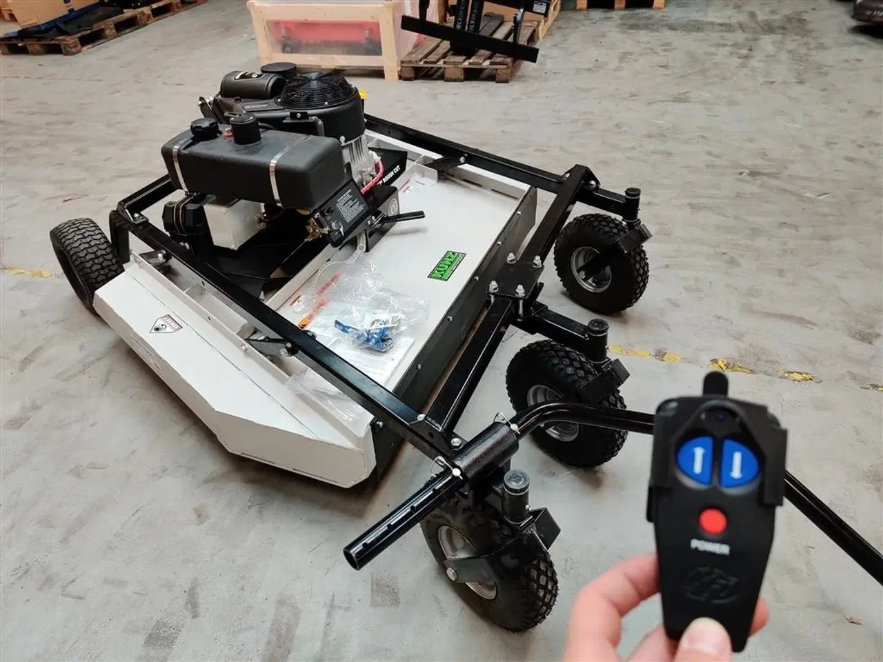 Billede 2 - Kunz Engineering Rouch Cut MR55 Trådløs el-hejs, flotation kit og kugletræk