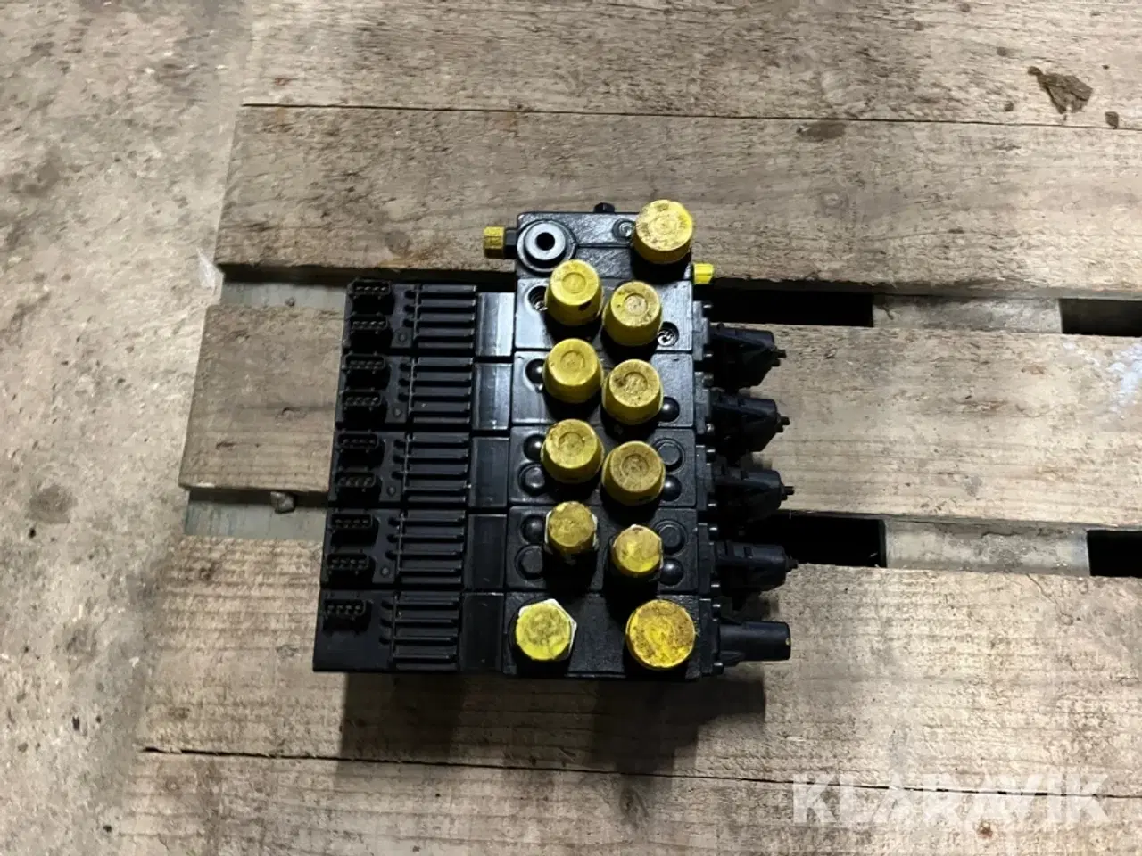 Billede 2 - Ventilblok 5 ventiler Danfoss PVG 32 12 volt