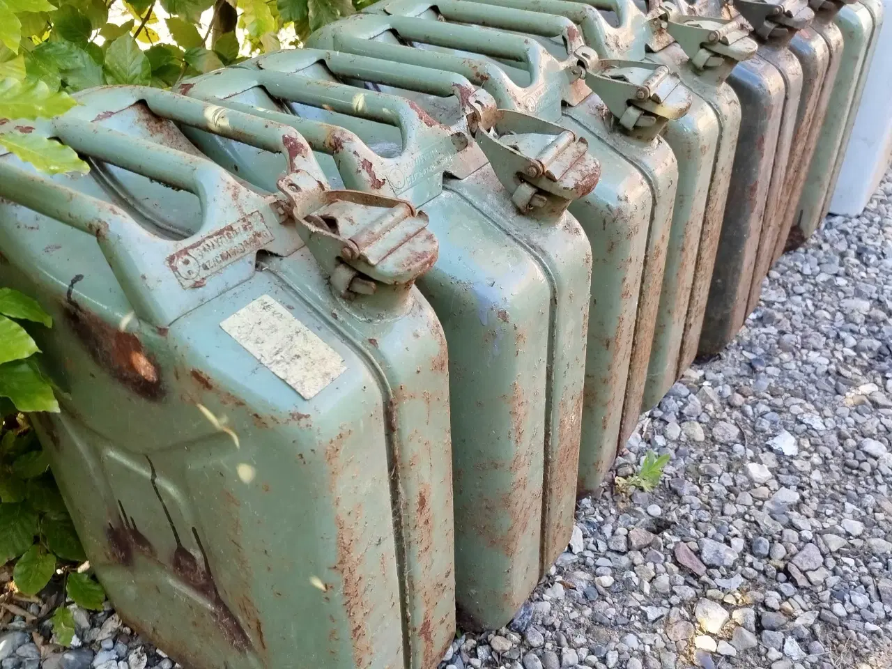 Billede 1 - Benzindunke sælges. 7.stk.