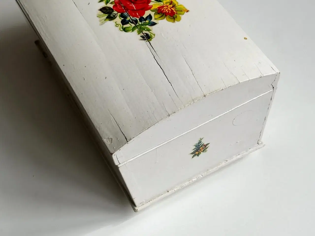 Billede 5 - Gammel trææske, hvid m decoupage