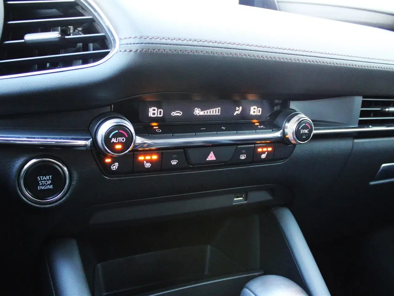 Billede 13 - Mazda 3 2,0 Skyactiv-G  Mild hybrid Cosmo 150HK 6g Aut.