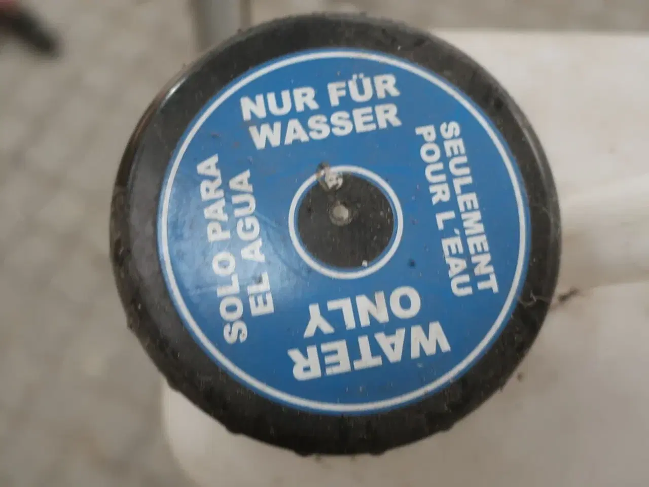 Billede 3 - Trillebør og vandsprøjte