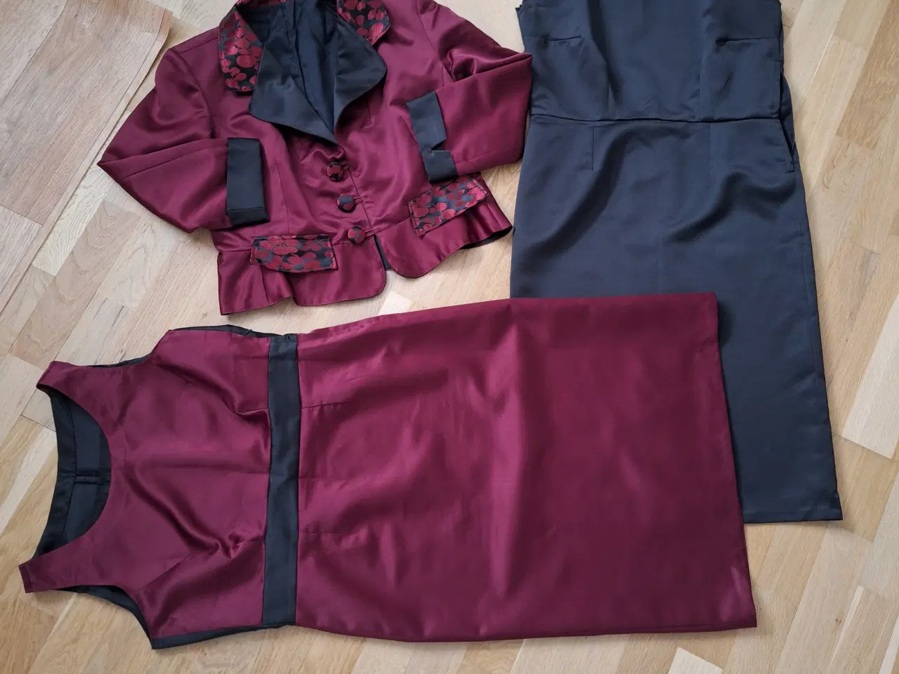 Billede 1 - Jakkesæt