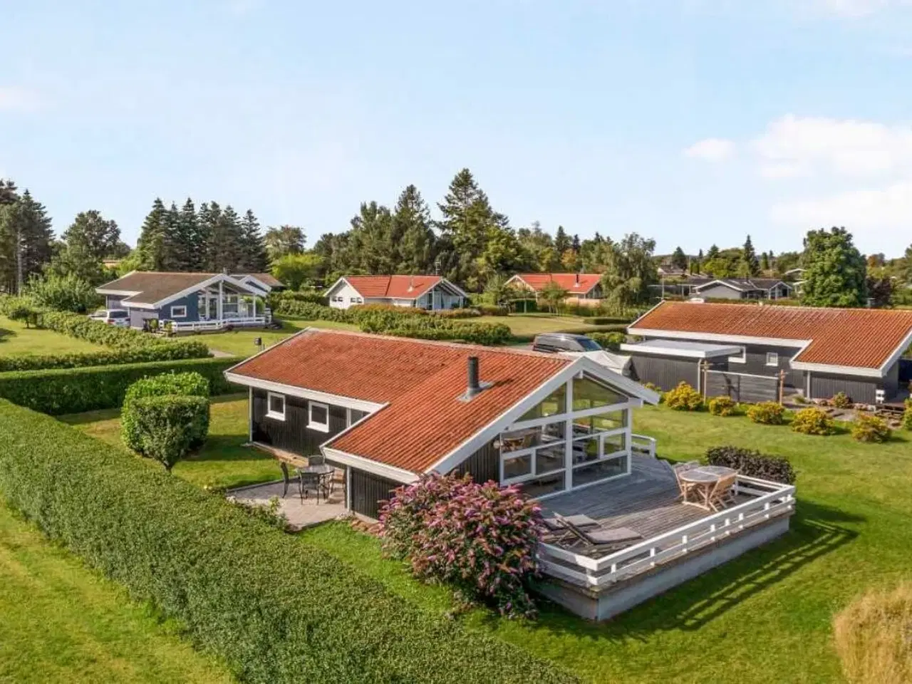 Billede 2 - Sommerhus p� T�singe med sk�n panoramaudsigt ud over vandet.