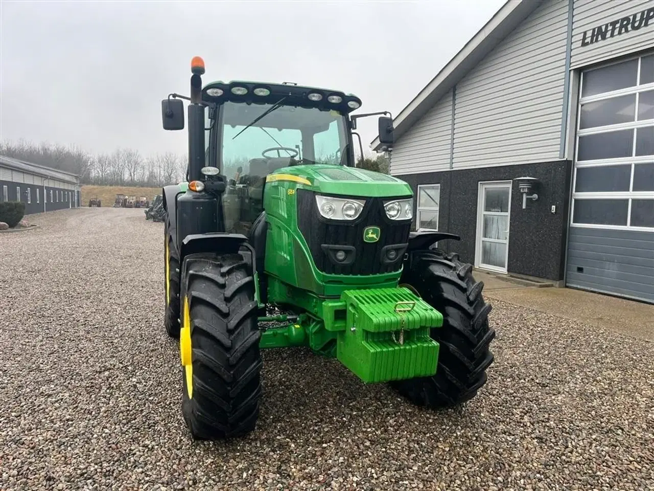 Billede 18 - John Deere 6130R Krybegear, TLS Affjedret foraksel og affjedret kabine