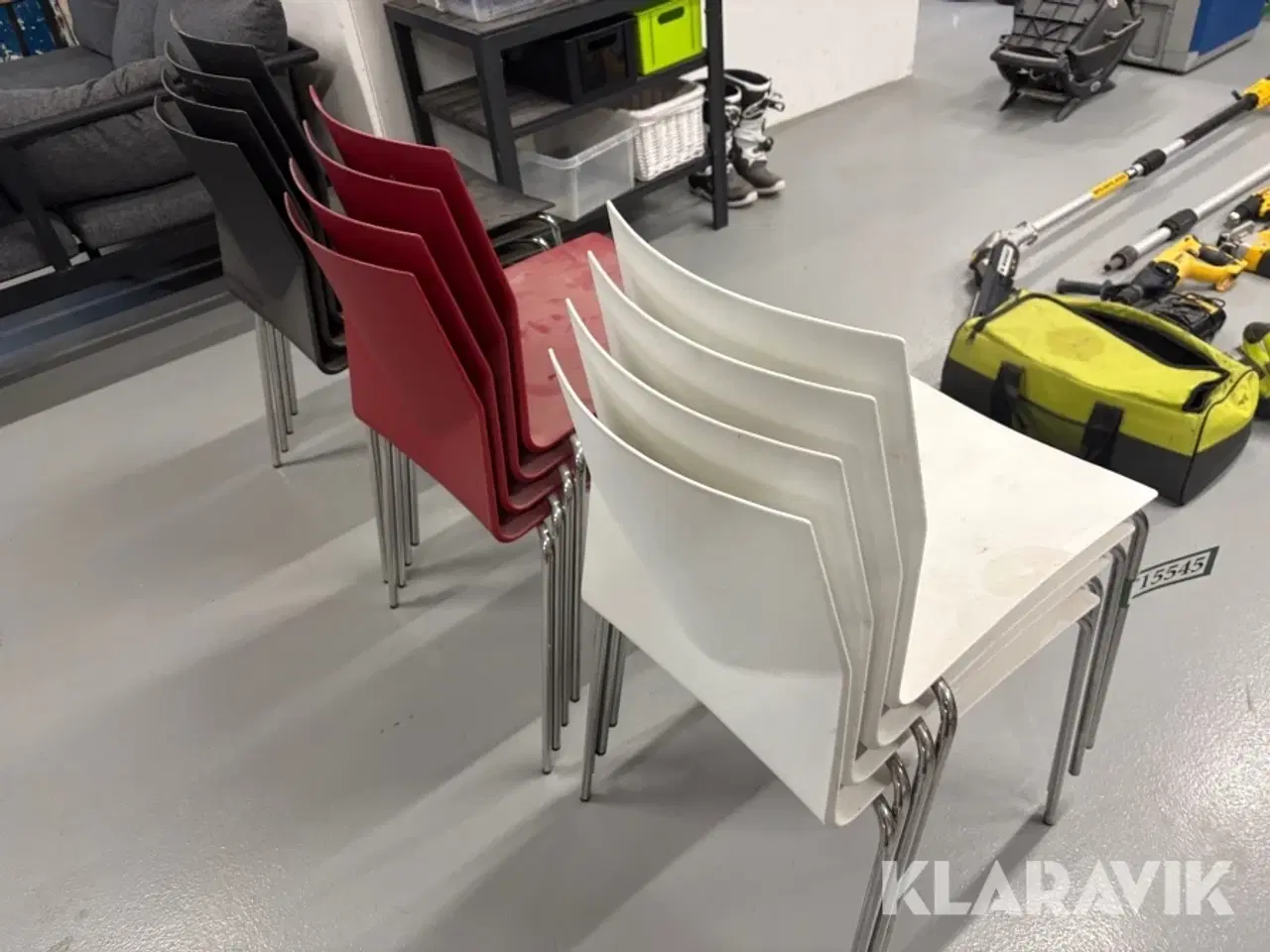 Billede 2 - Kontorstole Four Design Cast 2 plastskal rød hvid sort 12 styk