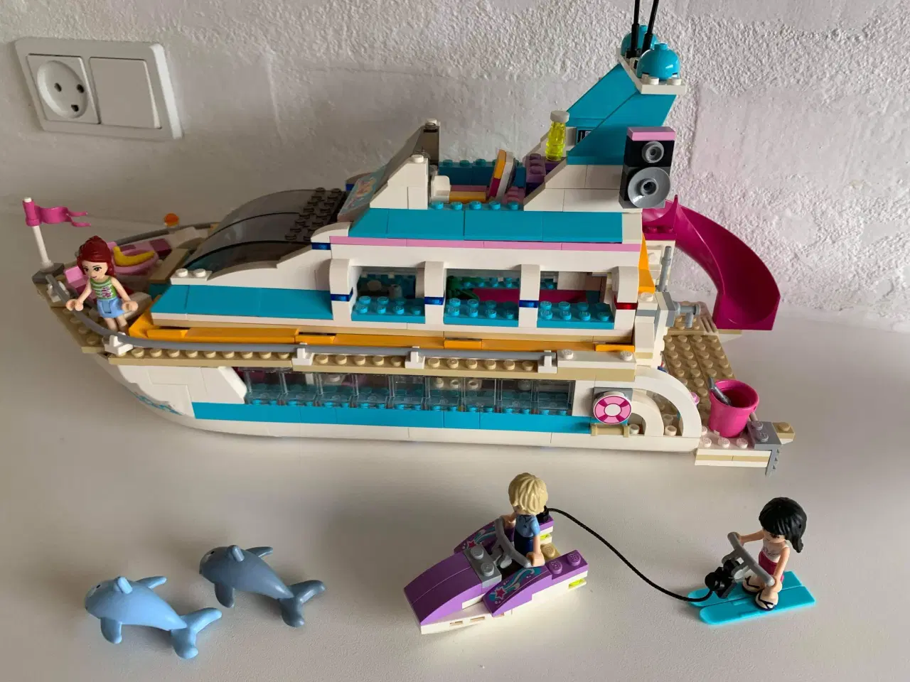 Billede 2 - Lego Friends Delfinbåden 41015