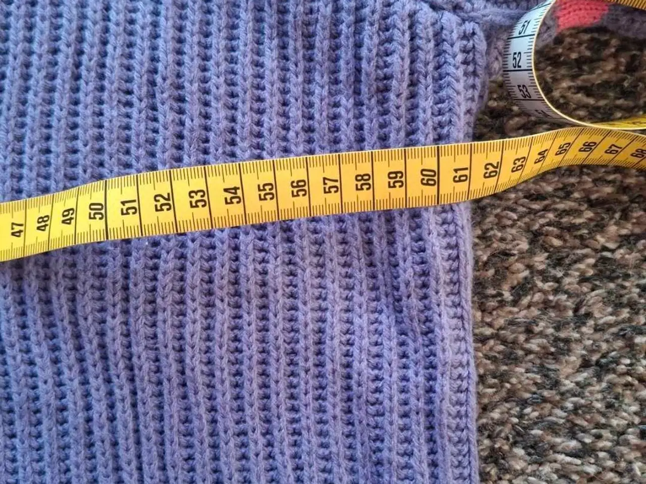 Billede 7 - Lilla sweater med lyserøde hjerter str.L
