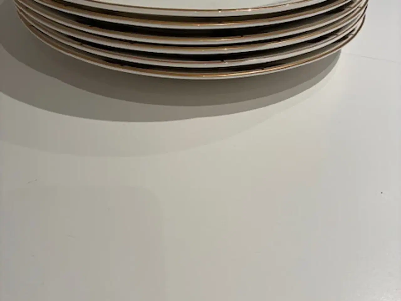 Billede 2 - Royal Copenhagen juletallerkener