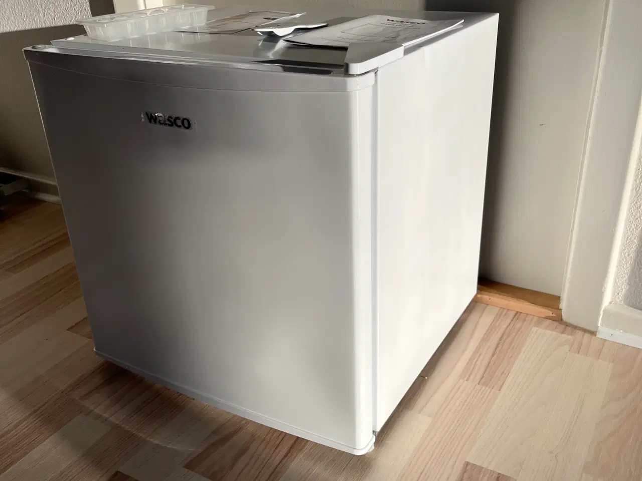 Billede 1 - Lille fiks skabsfryser 31 ltr.