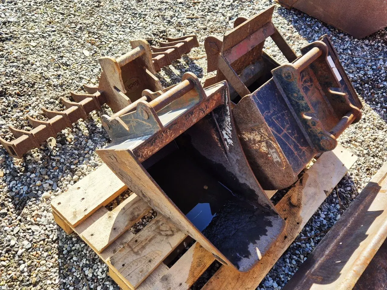 Billede 13 - Hitachi ZX22U-2 CLR / Powertilt / 2500 kg maskine / 4 skovle + rive