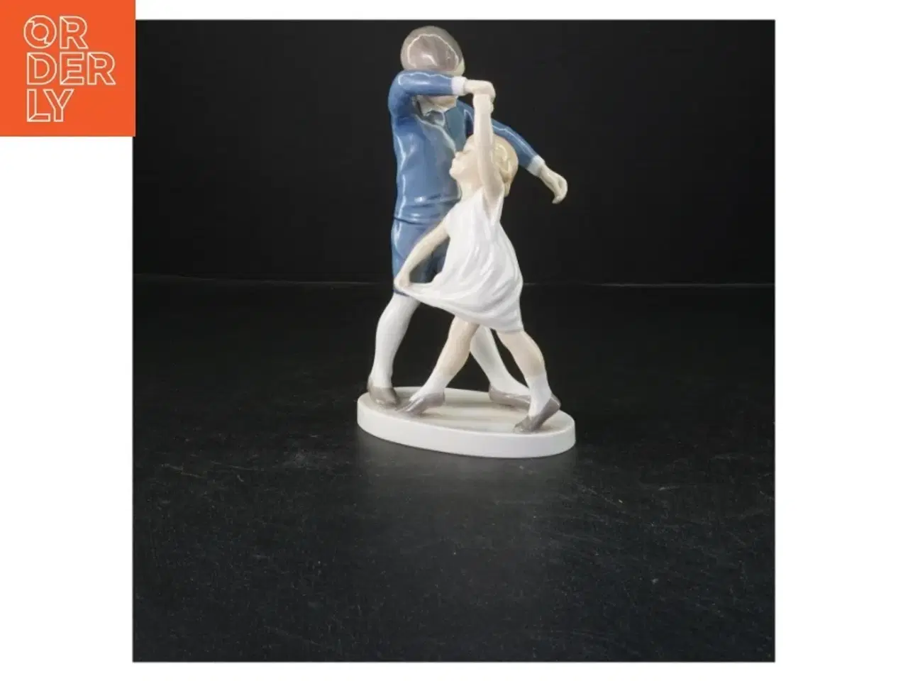 Billede 2 - Porcelænsfigur af dansende par fra B&G (str. 21x12 cm)