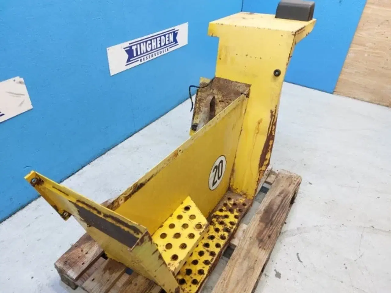 Billede 14 - Kramer 712 Hjulskærm R. 1633000910