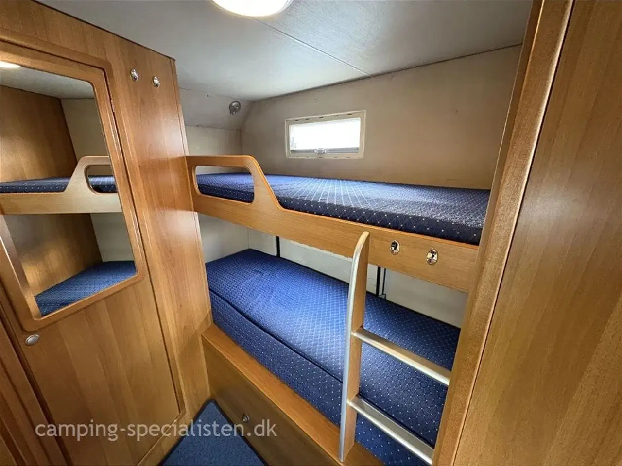 Billede 12 - 2003 - Arca Mercedes Benz Alkove   Arca Mercedes-Benz Alkove 2003 - Se den nu hos Camping-Specialisten.dk