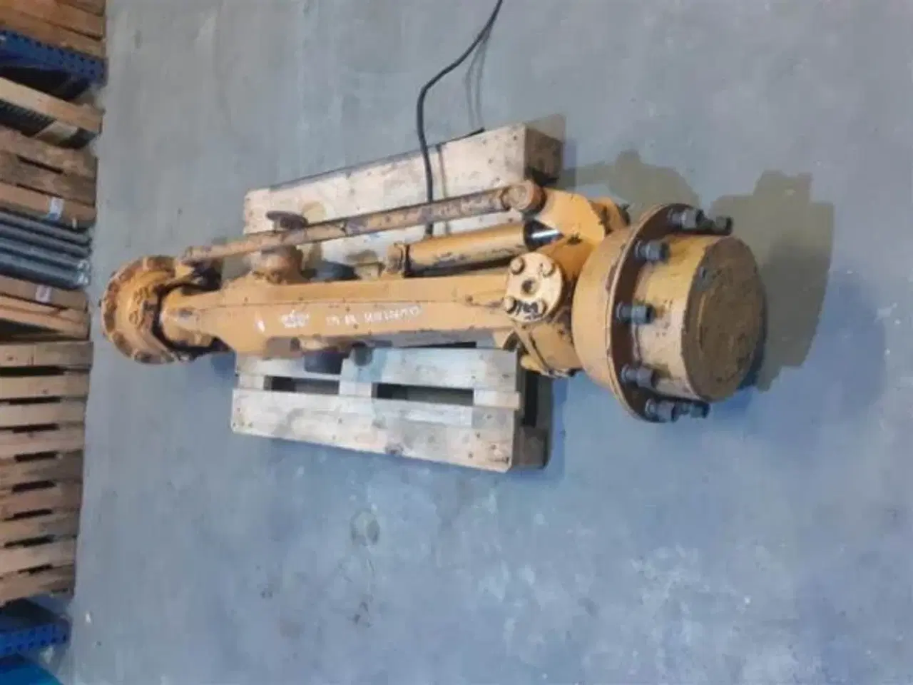 Billede 4 - Case 595 SLE Foraksel 3518276M93