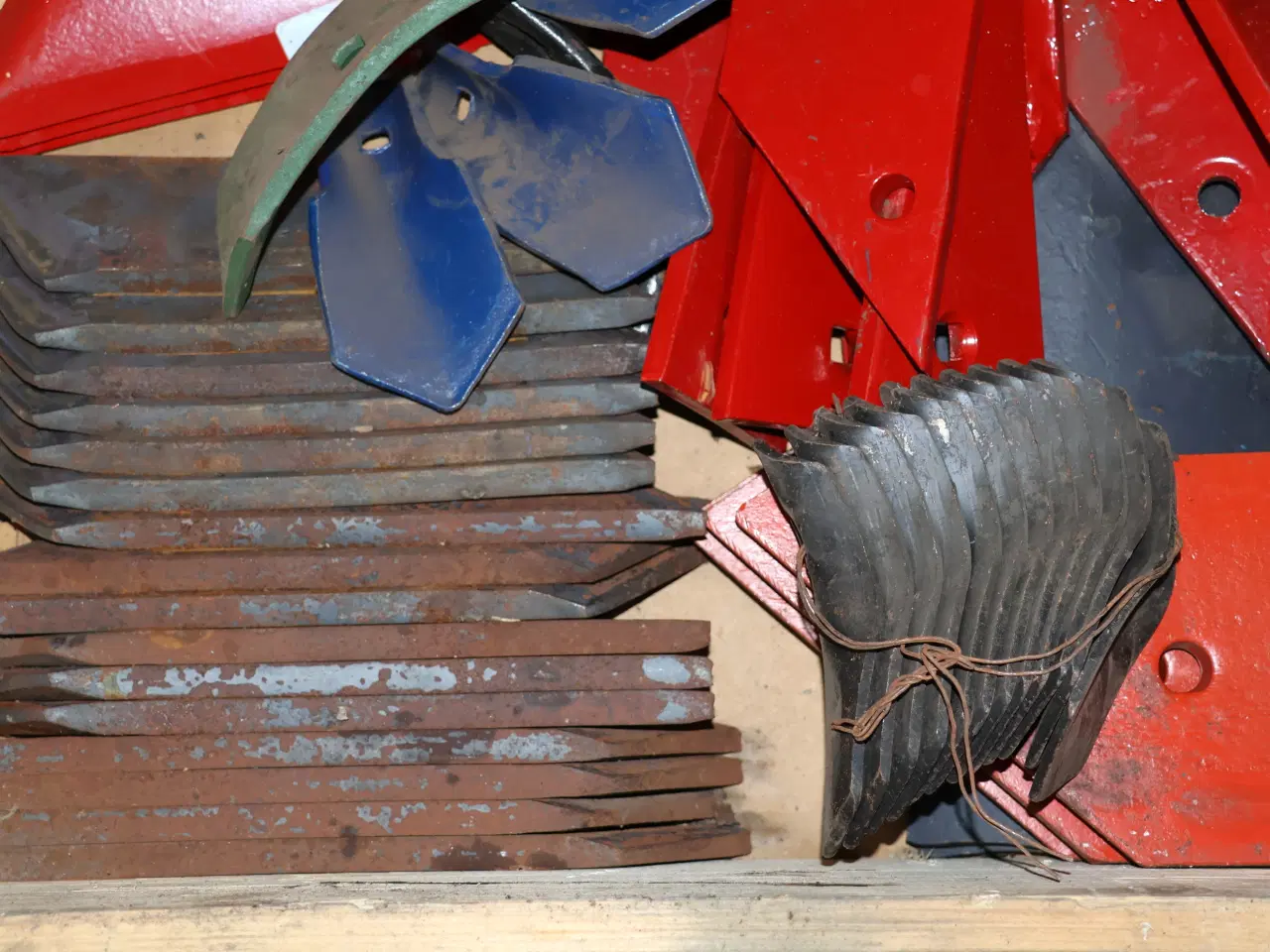 Billede 4 - Palle diverse sliddele til jordbehandlingsmaskiner