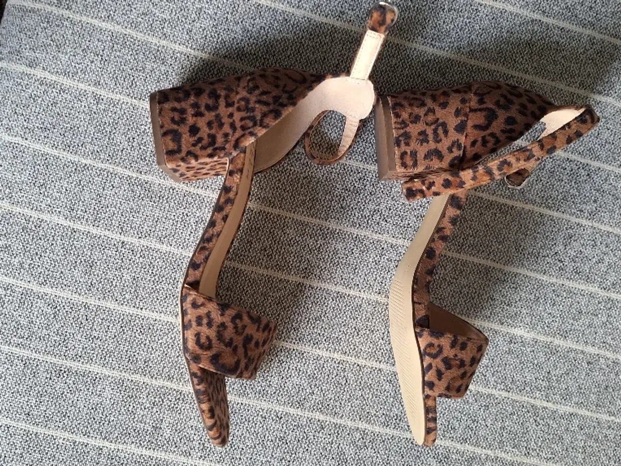 Billede 3 - Bull boxer sandaler leopardprint Dame størrelse 39