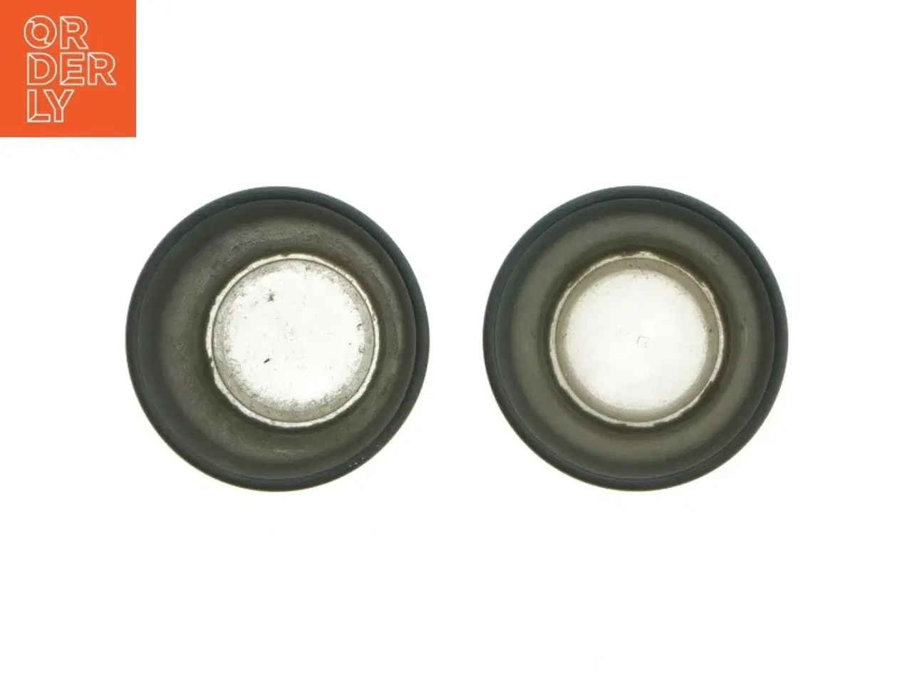 Billede 2 - Sort fyrfadsstage/til miniplante fra IKEA (str. Ø. 7 cm. længde. 6 cm)