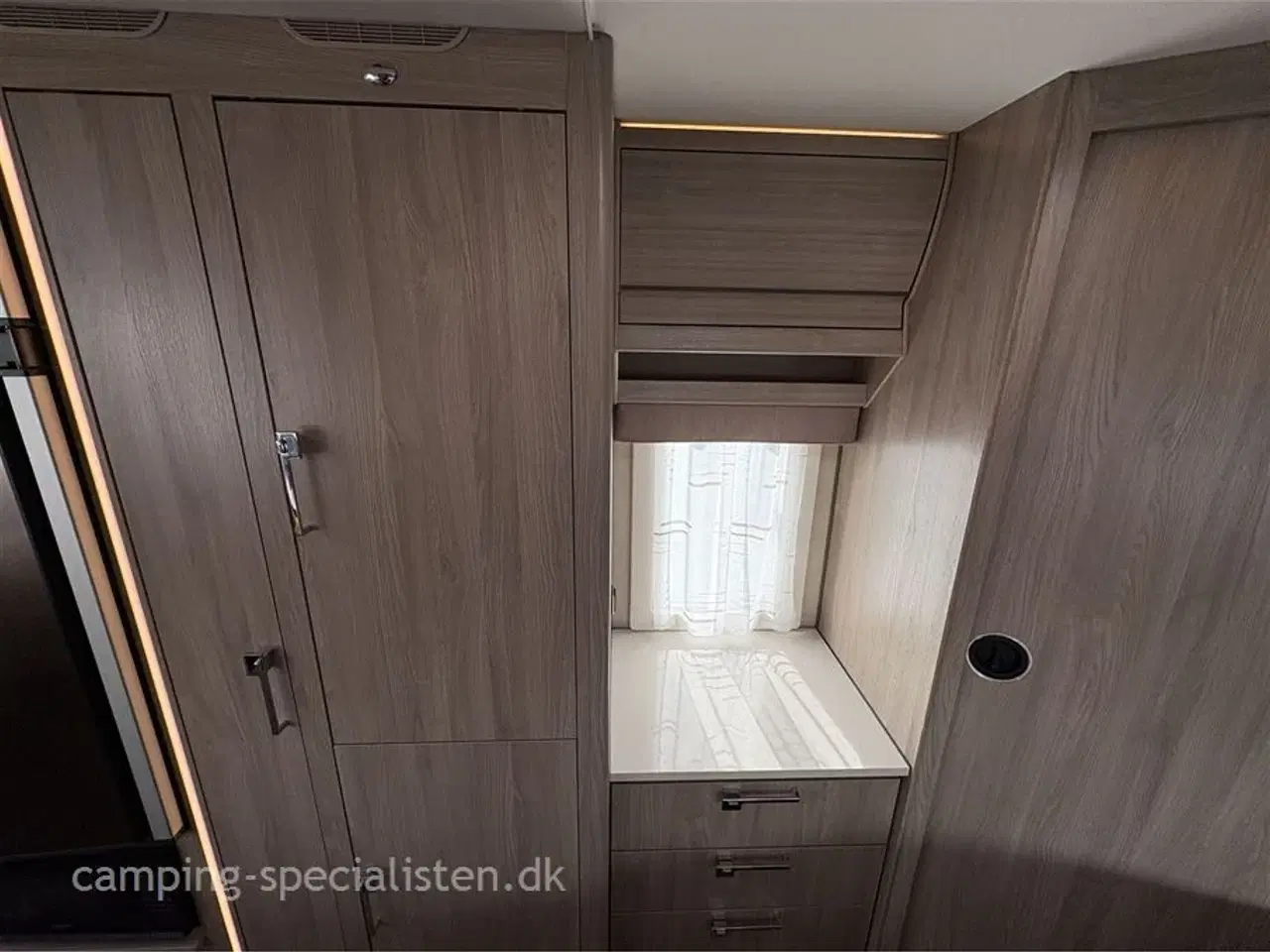 Billede 11 - 2022 - Kabe Imperial 600 XL KS Kabe Imperial 600 XL KS 2022 - Se den nu hos Camping-Specialisten.dk